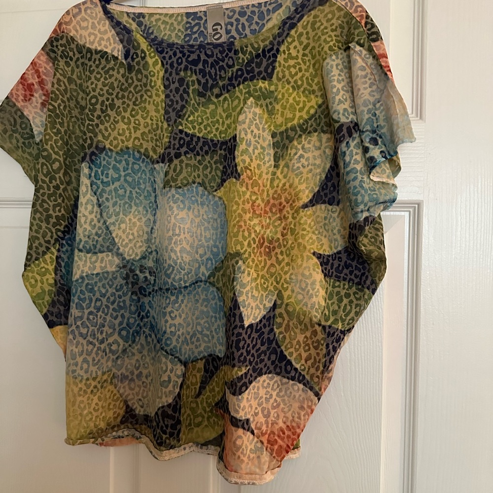 Colorful XL Go Couture silky blouse
